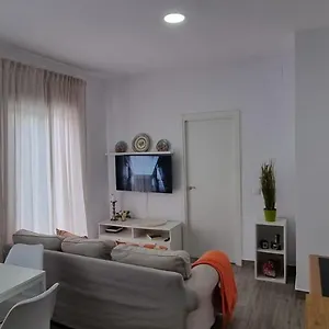 cozy-quiet-apartment-in-malaga.1costadelsol.com/