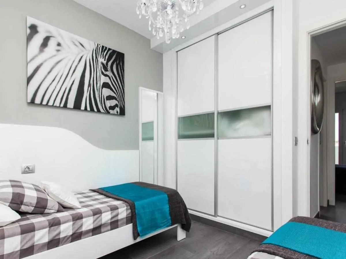 Apartment Apartamento Coral Bay By Vacanzy Collection Spanien